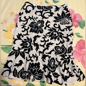 Cute women skirt, very pretty, size 0